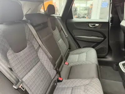 Volvo XC 60 2022 - 29750 EUR, 197509 km - AUTO.MOTO.pt - 197509km - foto 17 de 21