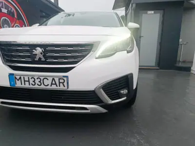 Peugeot 5008 2018 - 14990 EUR, 172200 km - AUTO.MOTO.pt - 172200km - foto 3 de 26