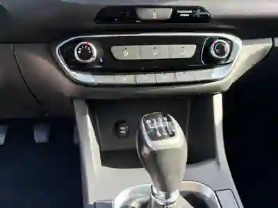 Hyundai i30 CW 2020 - 10900 EUR, 159000 km - AUTO.MOTO.pt - 159000km - foto 9 de 13
