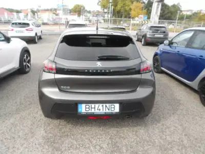 Peugeot 208 2024 - 15900 EUR, 41958 km - foto 5 de 13