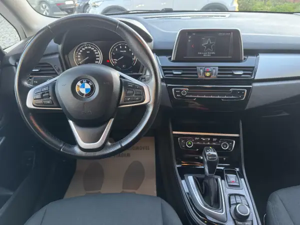 BMW 225xe Active Tourer 2018 - 18900 EUR, 68000 km - AUTO.MOTO.pt - 68000km - foto 9 de 52