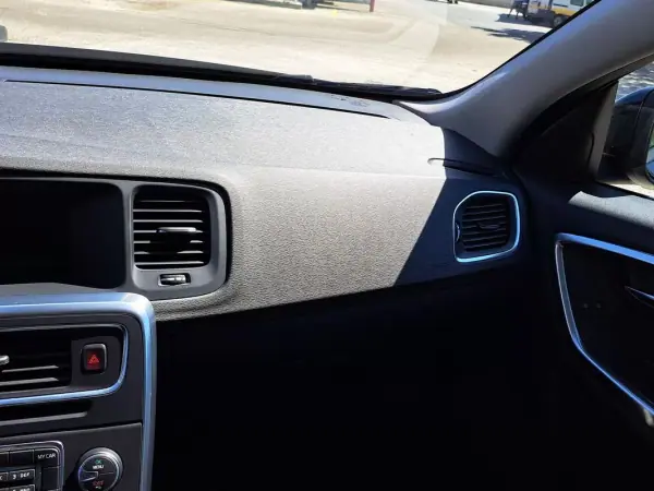Volvo V60 2013 - 13900 EUR, 111000 km - AUTO.MOTO.pt - 111000km - foto 15 de 42