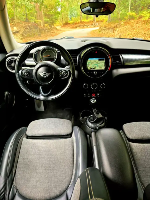MINI 3 Portas 2015 - 15990 EUR, 138000 km - 138000km - foto 29 de 39