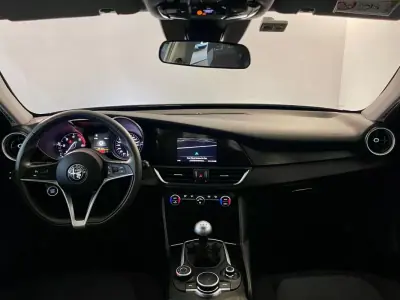 Alfa Romeo Giulia 2016 - 18500 EUR, 153000 km - AUTO.MOTO.pt - 153000km - foto 2 de 35