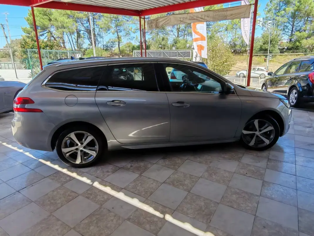 Peugeot 308 SW 2016 - 9990 EUR, 190000 km - 190000km - foto 4 de 21