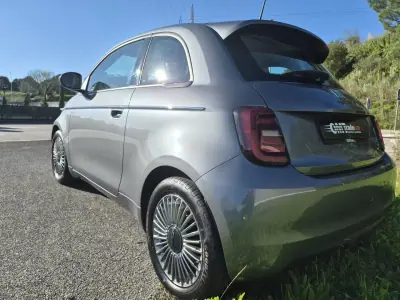 Fiat 500e 2021 - 15995 EUR, 32834 km - AUTO.MOTO.pt - 32834km - foto 2 de 29