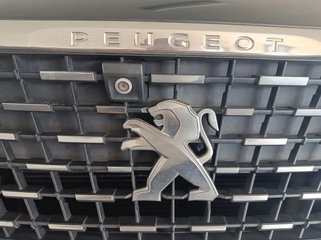 Peugeot 3008 2018 - 20300 EUR, 139000 km - 139000km - foto 17 de 31