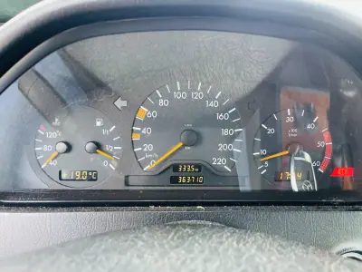 Mercedes-Benz C 200 1998 - 4500 EUR, 363710 km - AUTO.MOTO.pt - 363710km - foto 11 de 12
