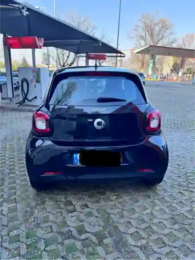 Smart ForFour 2016 - 12500 EUR, 84000 km - AUTO.MOTO.pt - 84000km - foto 4 de 8