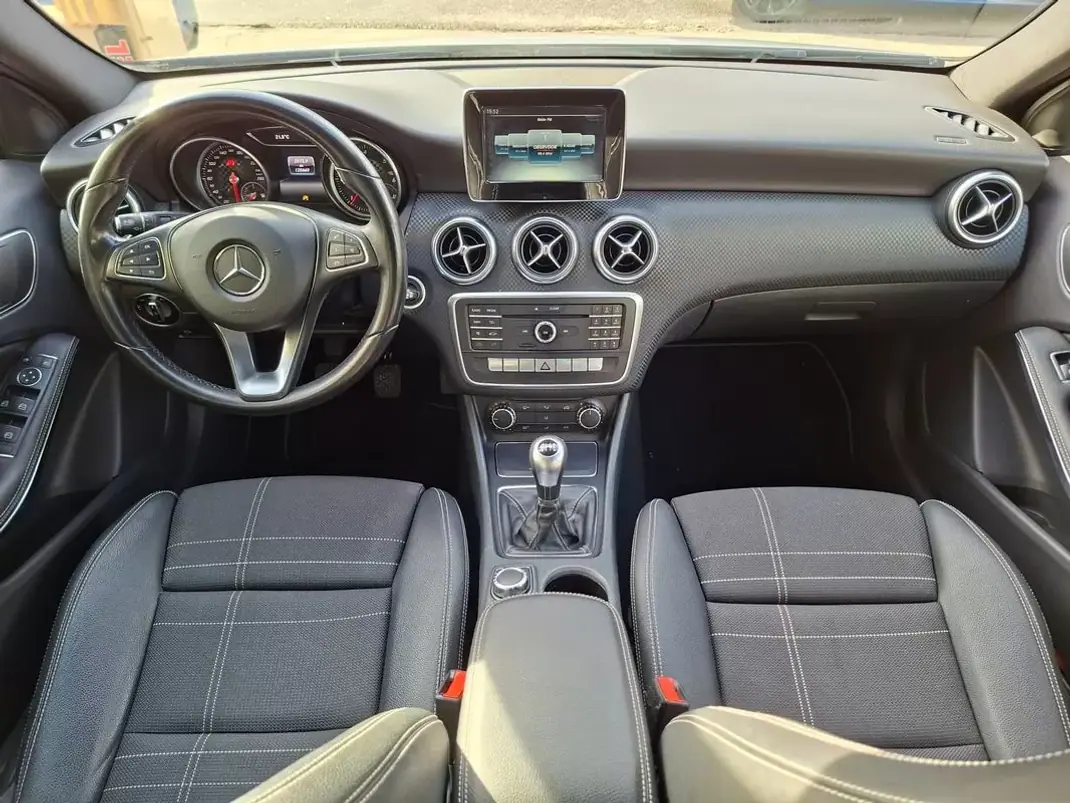 Mercedes-Benz A 180 2017 - 16900 EUR, 125000 km - AUTO.MOTO.pt - 125000km - foto 30 de 31