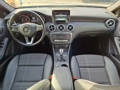 Mercedes-Benz A 180 2017 - 16900 EUR, 125000 km - AUTO.MOTO.pt - 125000km - foto 30 de 31