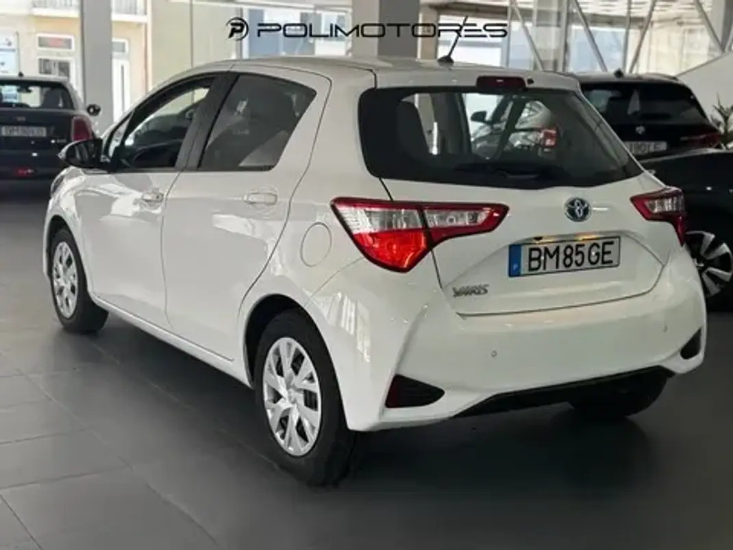 Toyota Yaris 2018 - 14750 EUR, 84619 km - 84619km - foto 5 de 17