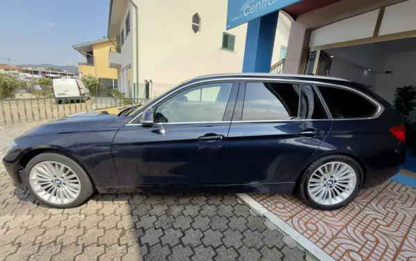 BMW 320 2014 - 14950 EUR, 244000 km - 244000km - foto 6 de 27