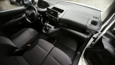 Peugeot PARTNER GIRAFON 2020 - 14490 EUR, 113847 km - AUTO.MOTO.pt - 113847km - foto 10 de 10