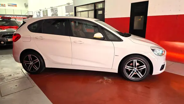 BMW 216 Active Tourer 2017 - 16990 EUR, 118407 km - AUTO.MOTO.pt - 118407km - foto 5 de 72