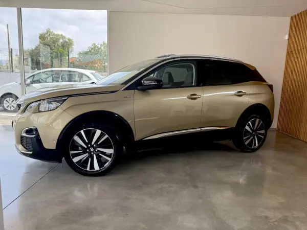 Peugeot 3008 2017 - 18500 EUR, 155000 km - AUTO.MOTO.pt - 155000km - foto 8 de 112