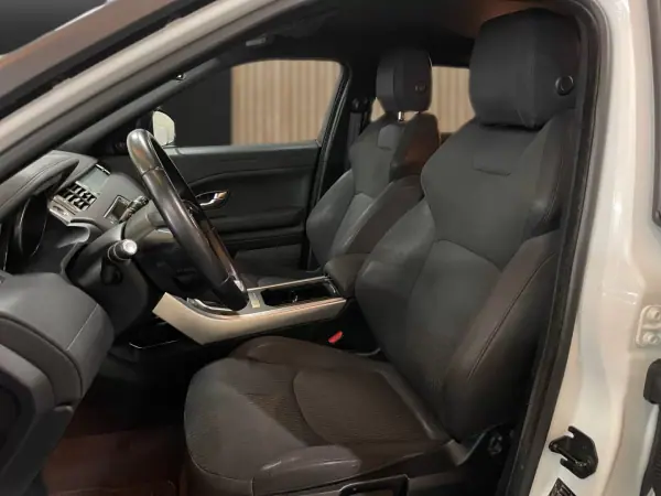 Land Rover Range Rover Evoque 2016 - 16450 EUR, 203321 km - 203321km - foto 17 de 20