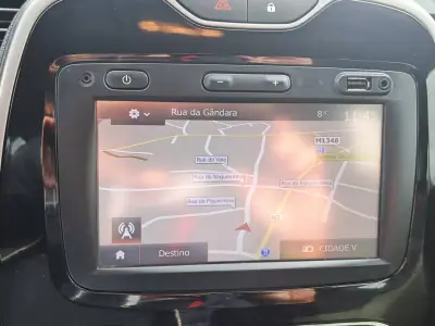 Renault Captur 2016 - 11450 EUR, 165268 km - AUTO.MOTO.pt - 165268km - foto 36 de 41