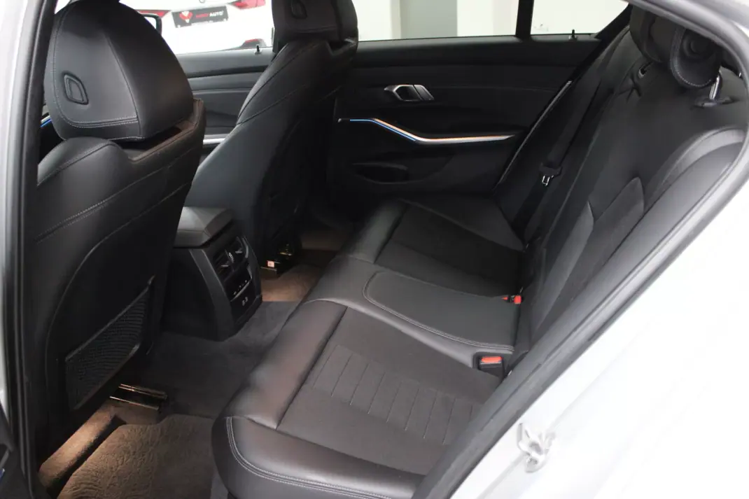 BMW 320 2021 - 27900 EUR, 108256 km - AUTO.MOTO.pt - 108256km - foto 8 de 24