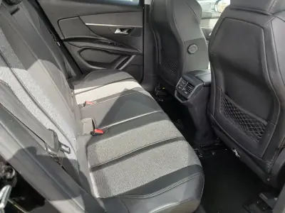 Peugeot 3008 2018 - 13450 EUR, 136692 km - AUTO.MOTO.pt - 136692km - foto 18 de 25