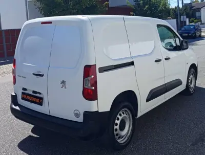 Peugeot Partner 2019 - 11490 EUR, 130000 km - 130000km - foto 7 de 17