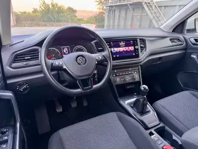 Volkswagen T-Roc 2020 - 23500 EUR, 88000 km - AUTO.MOTO.pt - 88000km - foto 14 de 27