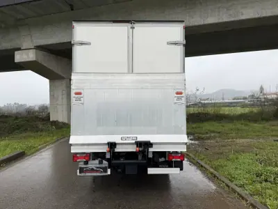 Iveco DAILY 35-140 CONTENTOR E PLATAFORMA 2020 - 28490 EUR, 91000 km - AUTO.MOTO.pt - 91000km - foto 10 de 34