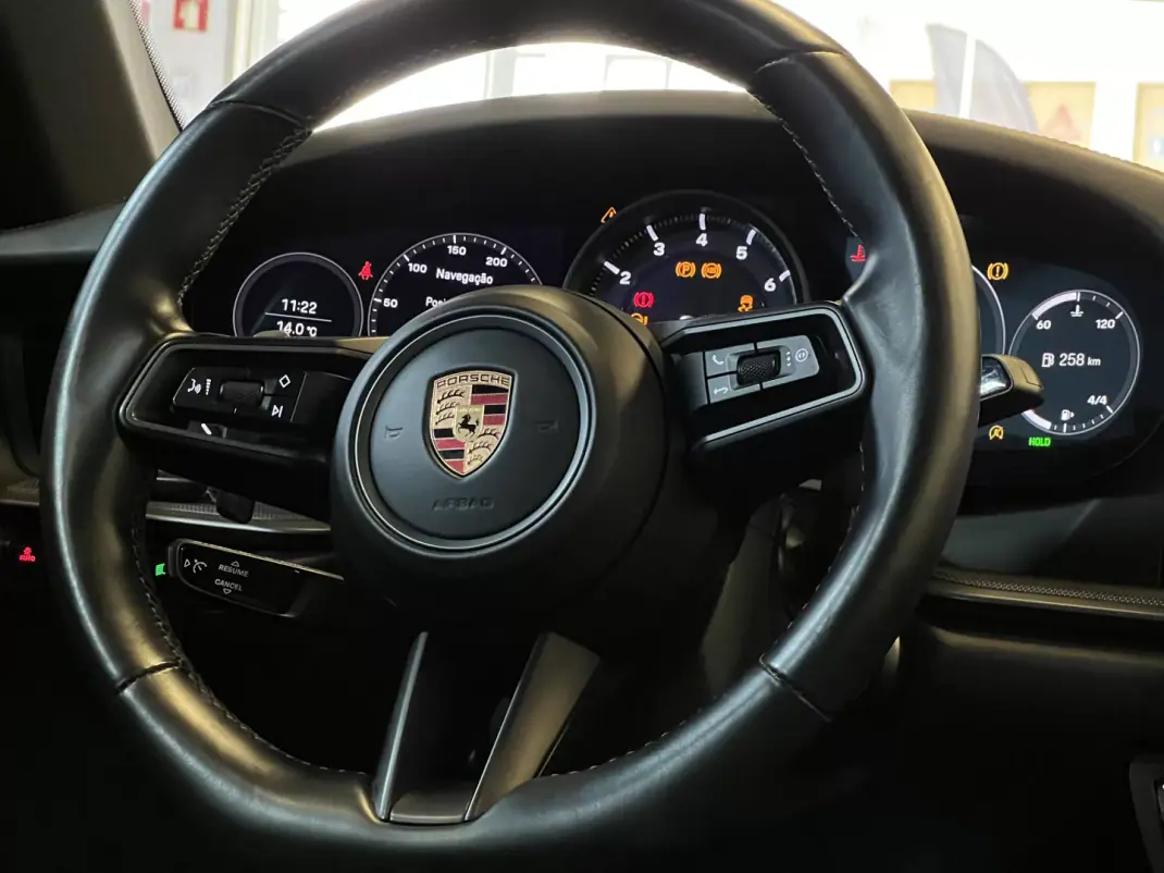 Porsche 992 2019 - 139990 EUR, 90000 km - AUTO.MOTO.pt - 90000km - foto 20 de 56