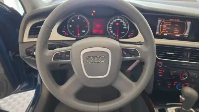 Audi A4 2009 - 9900 EUR, 305847 km - AUTO.MOTO.pt - 305847km - foto 40 de 57