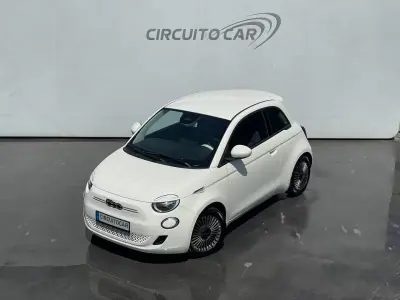 Fiat 500e 2022 - 15900 EUR, 86721 km - AUTO.MOTO.pt - 86721km - foto 7 de 35