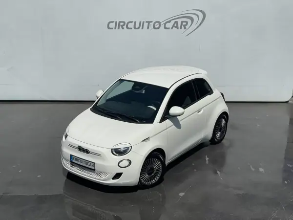 Fiat 500e 2022 - 15900 EUR, 86721 km - AUTO.MOTO.pt - 86721km - foto 7 de 35