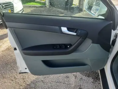 Audi A3 Sportback 2010 - 9900 EUR, 224980 km - AUTO.MOTO.pt - 224980km - foto 16 de 34