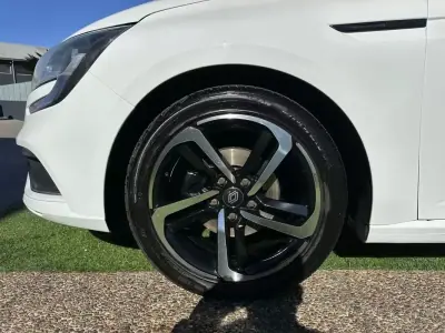 Renault Mégane Sport Tourer 2017 - 9900 EUR, 190000 km - AUTO.MOTO.pt - 190000km - foto 19 de 60
