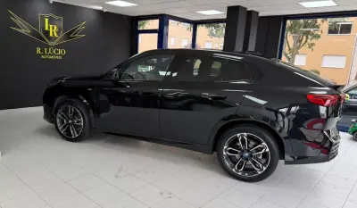 BMW iX2 2025 - 46500 EUR, 7997 km - AUTO.MOTO.pt - 7997km - foto 18 de 42