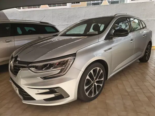 Renault Mégane 2022 - 20200 EUR, 55525 km - AUTO.MOTO.pt - 55525km - foto 18 de 18