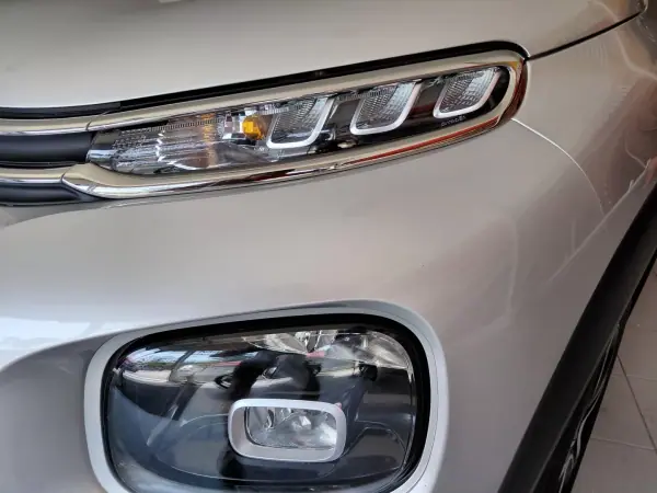 Citroën C3 Aircross 2019 - 12900 EUR, 68000 km - AUTO.MOTO.pt - 68000km - foto 8 de 21