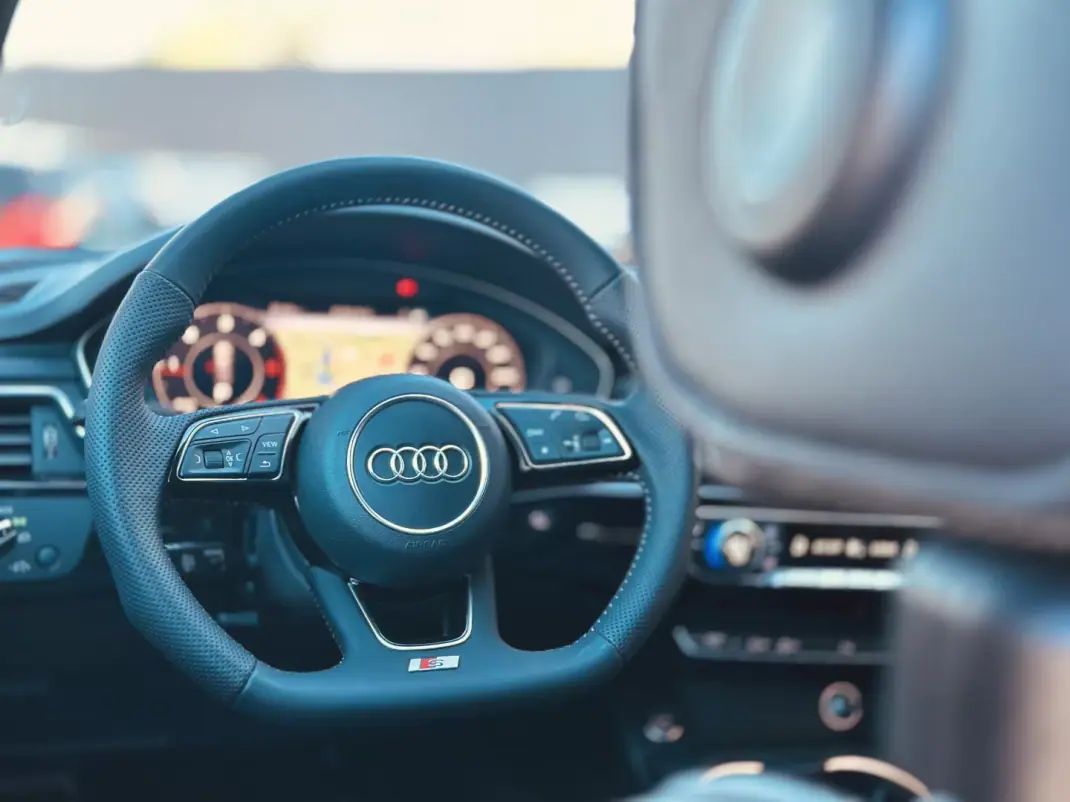 Audi A4 Avant 2017 - 27900 EUR, 164000 km - AUTO.MOTO.pt - 164000km - foto 35 de 70