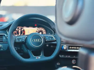 Audi A4 Avant 2017 - 27900 EUR, 164000 km - AUTO.MOTO.pt - 164000km - foto 35 de 70