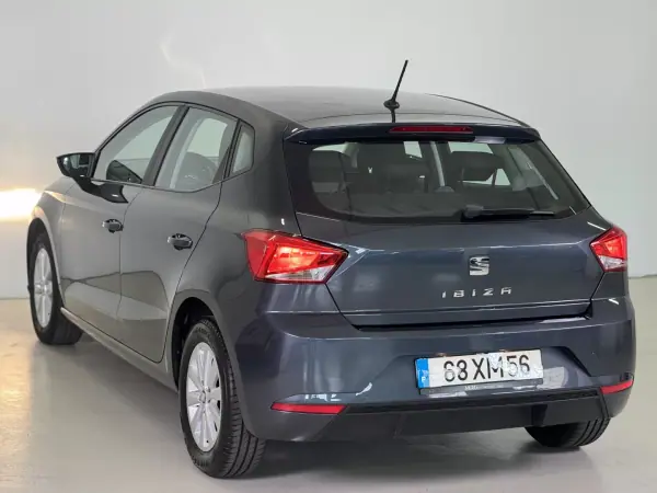 SEAT Ibiza 2019 - 11450 EUR, 70284 km - AUTO.MOTO.pt - 70284km - foto 4 de 39