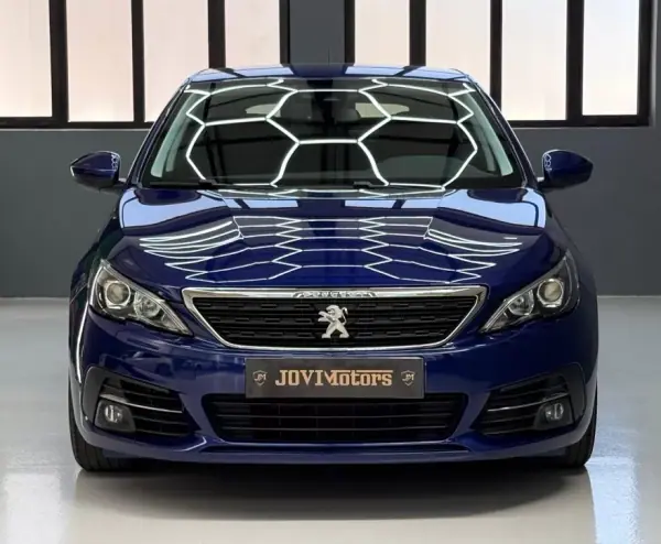 Peugeot 308 2020 - 10999 EUR, 96028 km - AUTO.MOTO.pt - 96028km - foto 2 de 21