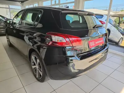Peugeot 308 2014 - 9450 EUR, 199000 km - AUTO.MOTO.pt - 199000km - foto 7 de 32