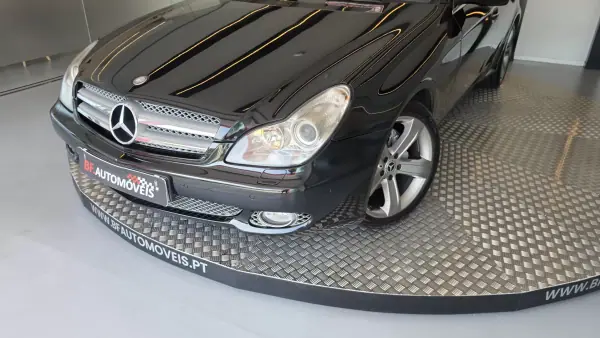 Mercedes-Benz CLS 320 2008 - 11900 EUR, 248910 km - 248910km - foto 25 de 64