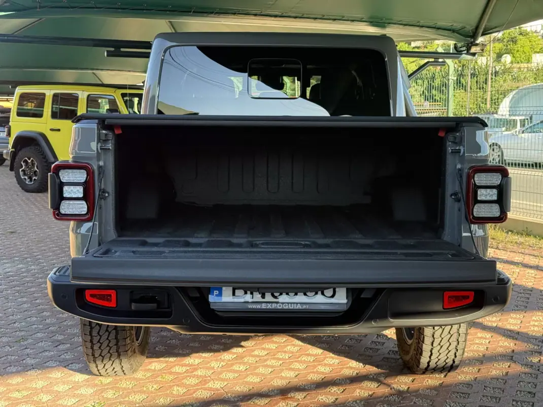 Jeep Gladiator 2024 - 79800 EUR, 2649 km - AUTO.MOTO.pt - 2649km - foto 6 de 23