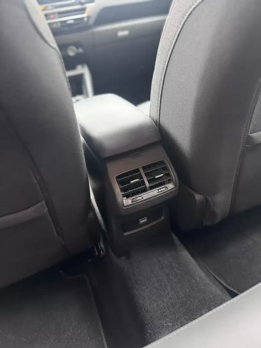 Citroën C4 2023 - 21500 EUR, 131039 km - AUTO.MOTO.pt - 131039km - foto 12 de 19