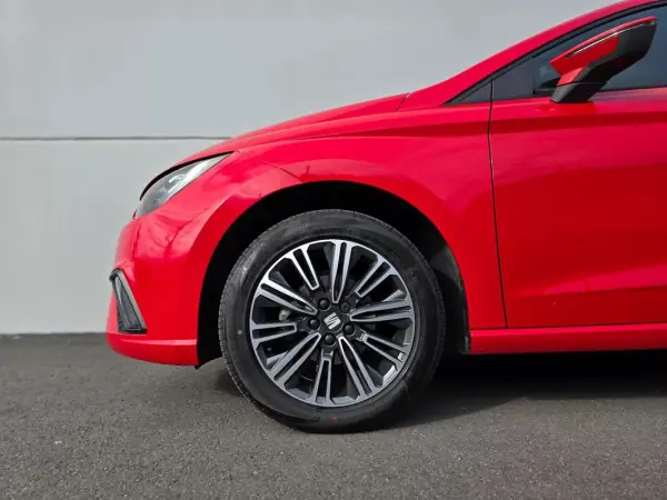 SEAT Ibiza 2021 - 13990 EUR, 42700 km - AUTO.MOTO.pt - 42700km - foto 3 de 34