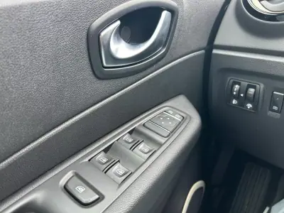 Renault Captur 2019 - 13947 EUR, 36000 km - AUTO.MOTO.pt - 36000km - foto 15 de 15