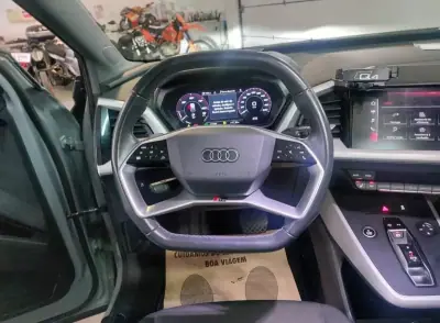 Audi Q4 e-tron 2021 - 27900 EUR, 85105 km - AUTO.MOTO.pt - 85105km - foto 17 de 19