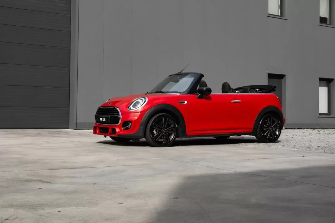 MINI Cooper 2021 - 25999 EUR, 94000 km - AUTO.MOTO.pt - 94000km - foto 17 de 38