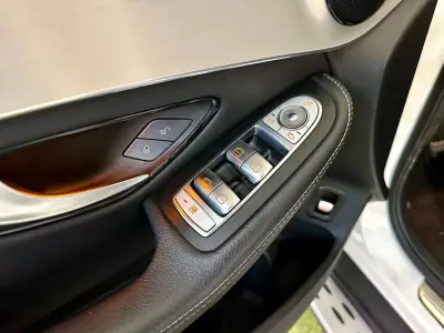 Mercedes-Benz GLC 220 2019 - 34950 EUR, 179000 km - AUTO.MOTO.pt - 179000km - foto 35 de 36