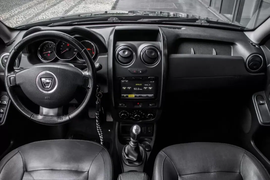 Dacia Duster 2014 - 10490 EUR, 134765 km - AUTO.MOTO.pt - 134765km - foto 31 de 36